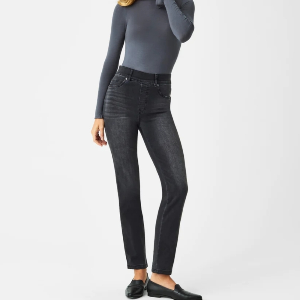 Spanx Straight Leg Jeans in Vintage Black, Size M